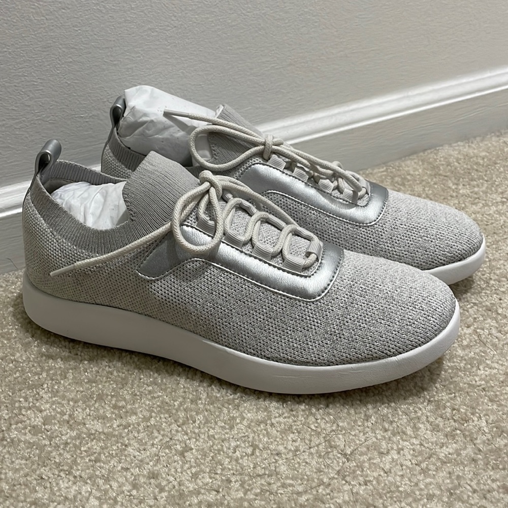 ✨ NWT Aerosoles Gray Sneaker